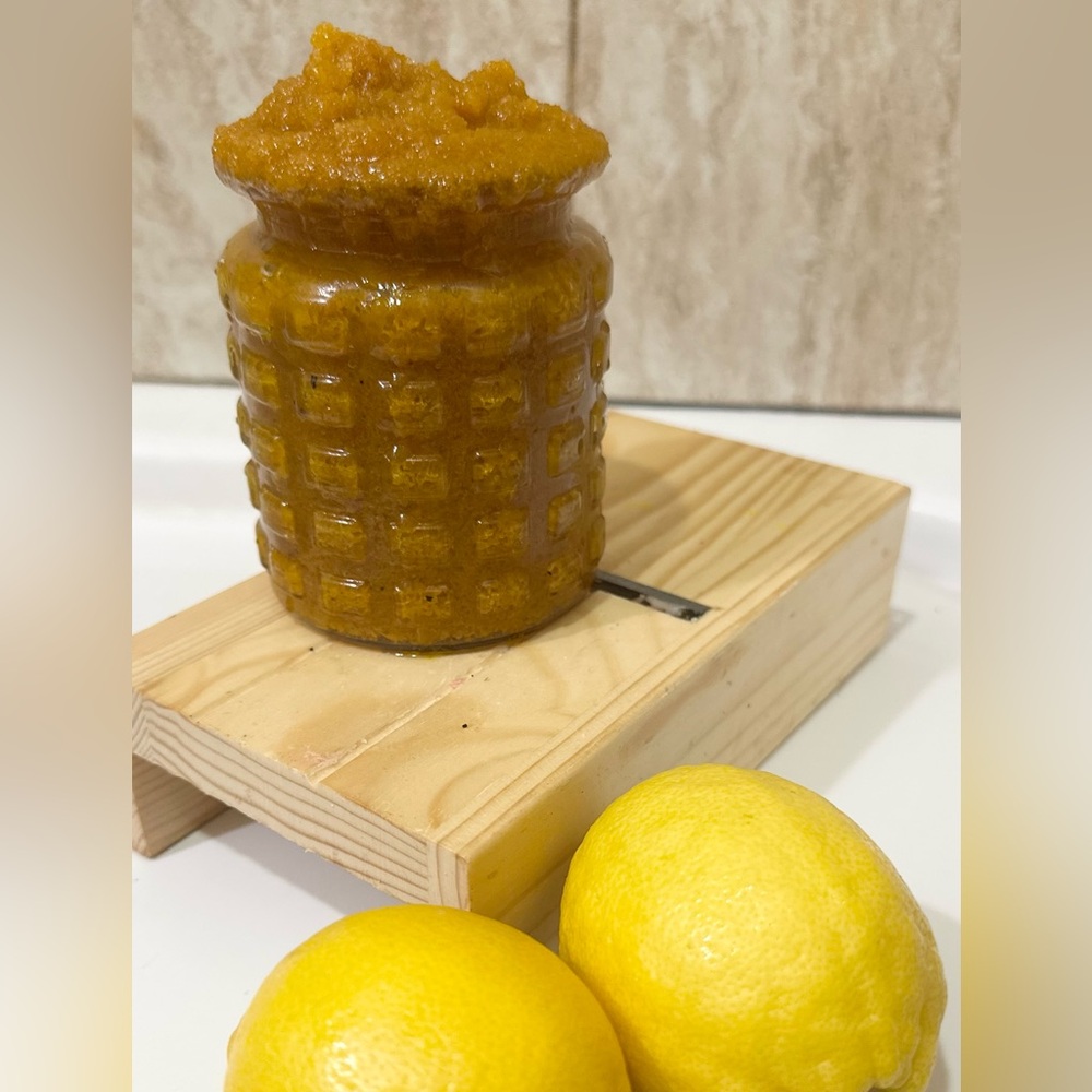 Turmeric Body Scrub - 100% Natural